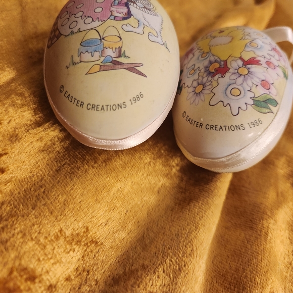 1980's Easter Decor Eggs Set of 4 - Picture 13 of 13